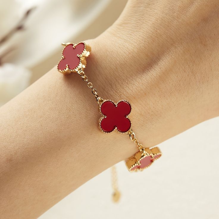 Pulsera Trebol Van Cleef Cajarega