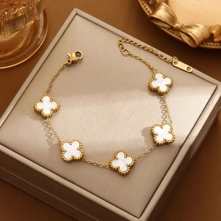 Pulsera Trebol Van Cleef Cajarega